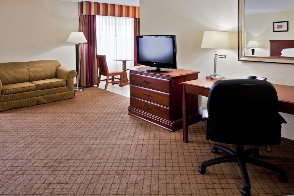 Holiday Inn Express St. Petersburg North / I-275 By Ihg Εξωτερικό φωτογραφία